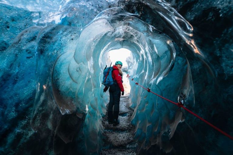 Skaftafell Ice Cave & Glacier HikeSkaftafell Ice Cave, Skaftafell Blue Ice Cave Iceland