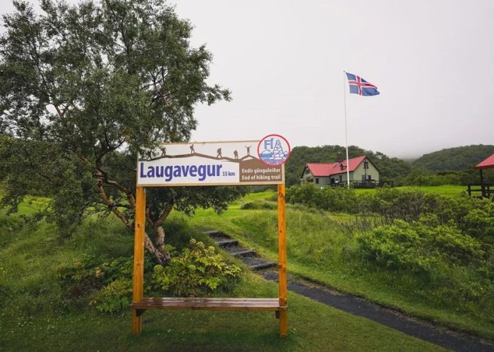 Laugavegur Hike, Fimmvorduhals Trek, Þórsmörk, Landmannalaugar